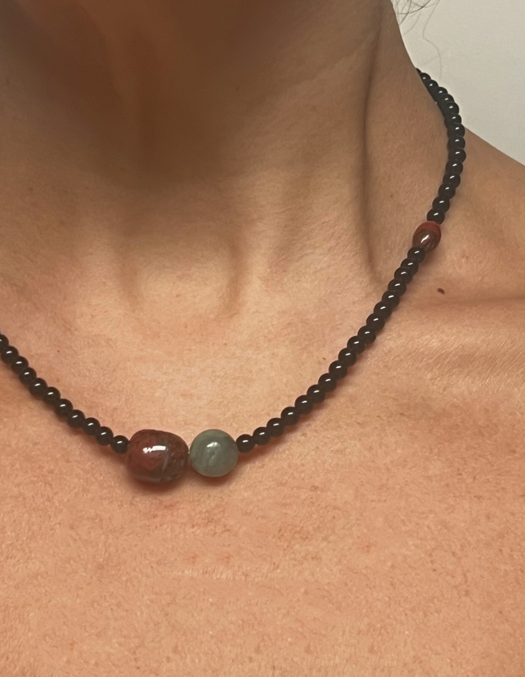 Elyndra - Onyx & Bloodstone Necklace