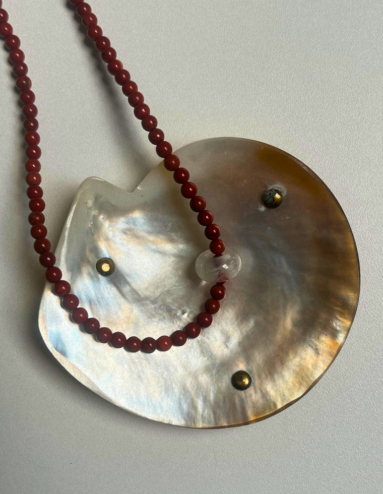 Levante 2 – Red Jasper & Clear Quartz Movement Necklace