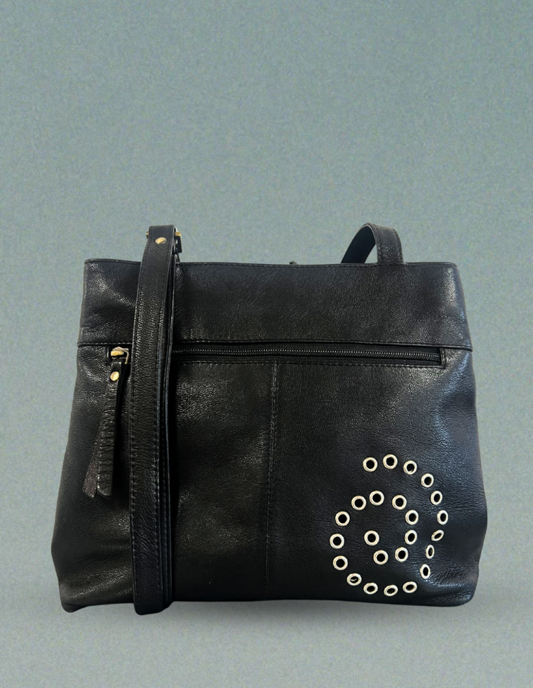 Spiral Stud Vintage Leather Bag / Piece 51