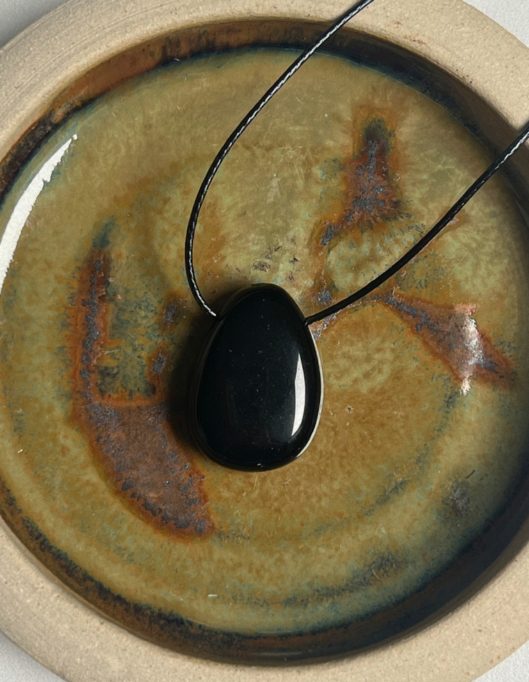 Obsidian Forma Pendant