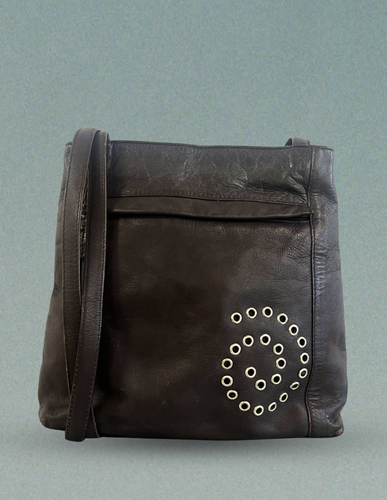 Spiral Stud Vintage Leather Bag / Piece 54
