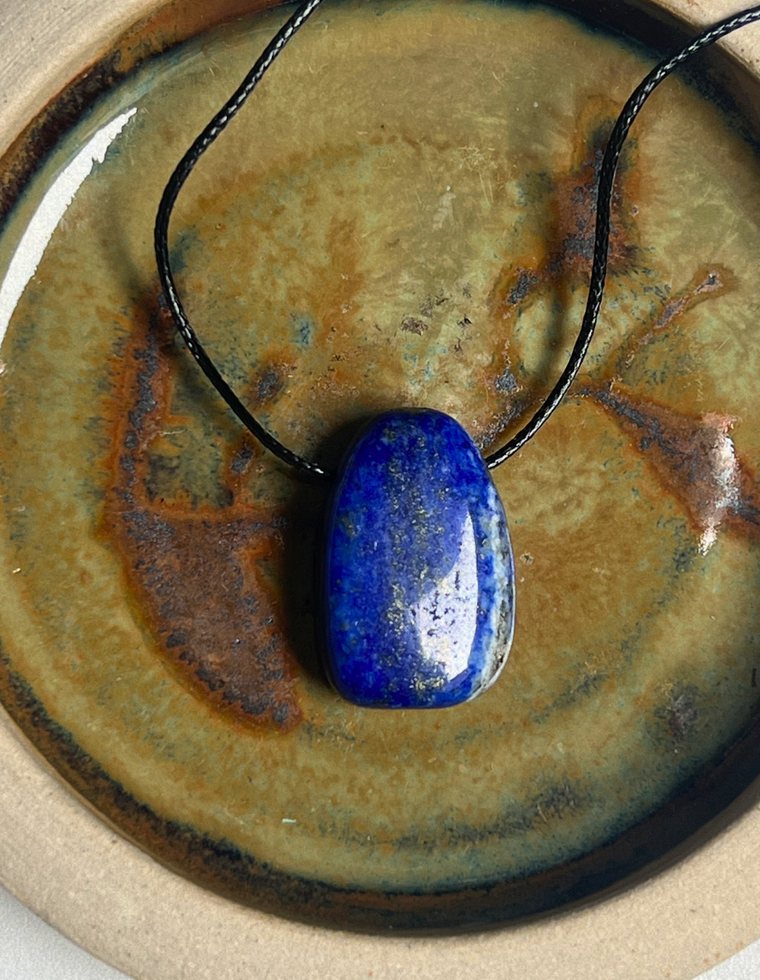 Lapis Lazuli Forma Pendant