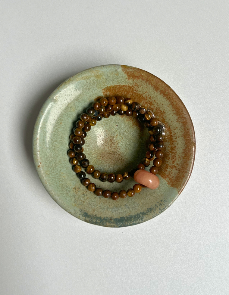 Roam 11 - Tiger Eye Movement Necklace