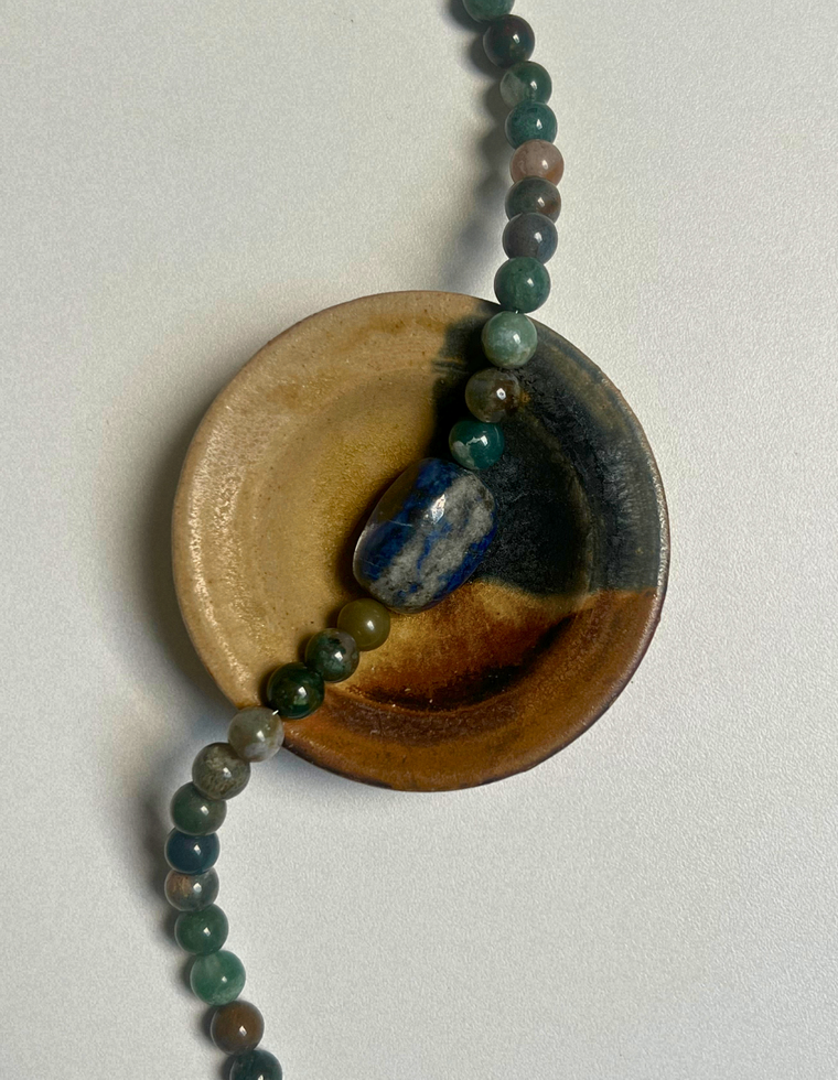 Commonplace 31 – Indian Agate & Lapis Lazuli Necklace