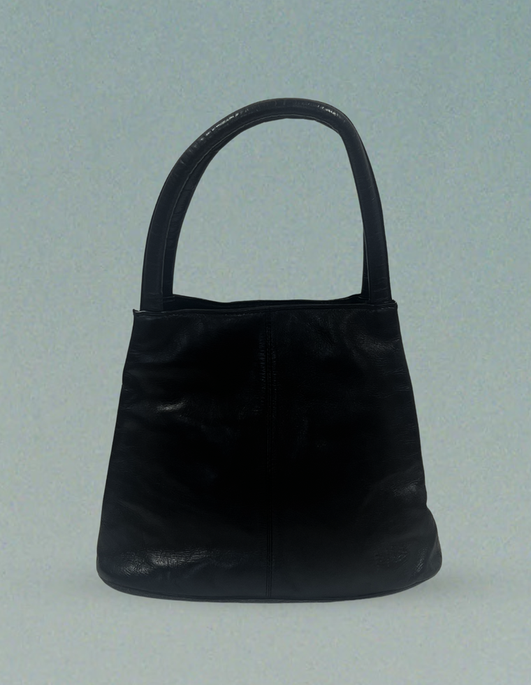 Spiral Stud Vintage Leather Bag / Piece 9