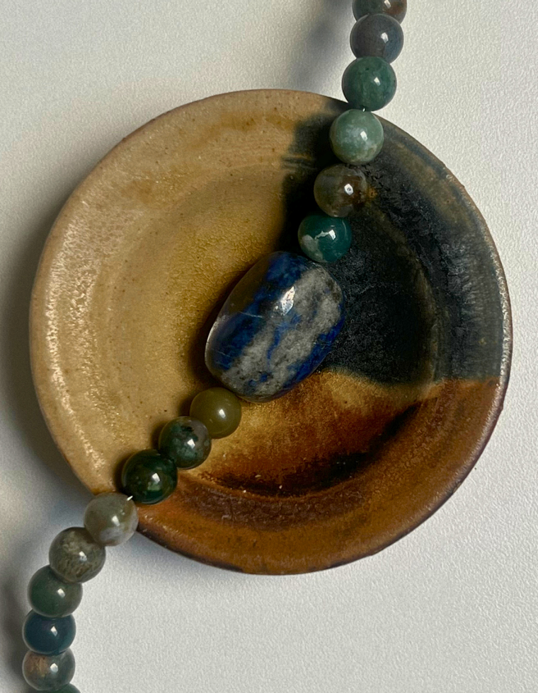 Commonplace 31 – Indian Agate & Lapis Lazuli Necklace