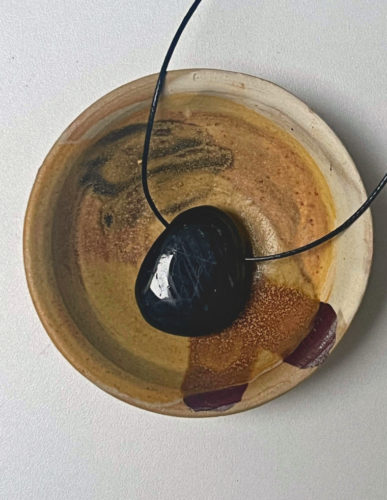 Umbra - Metallic Sheen Obsidian Forma