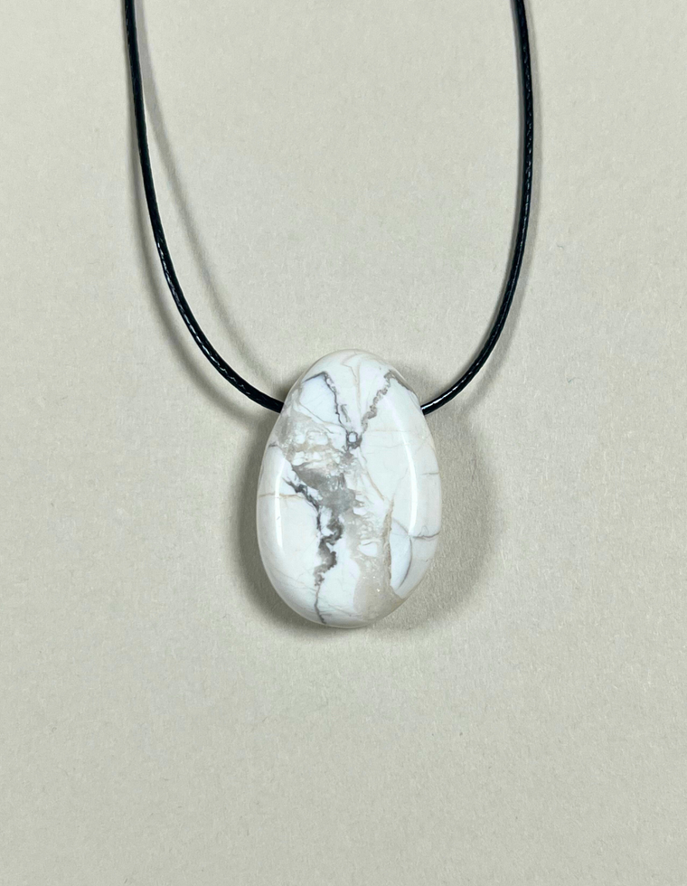 Sylcaris II - Howlite Forma Pendant