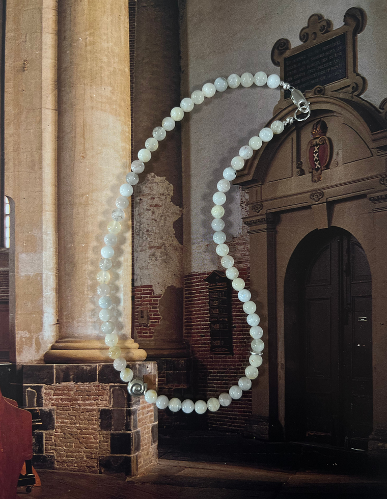 Alarien - Moonstone Necklace