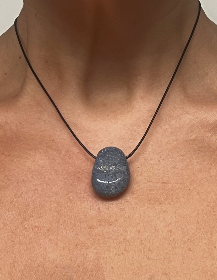 Thalvira - Blue Coral Forma Pendant