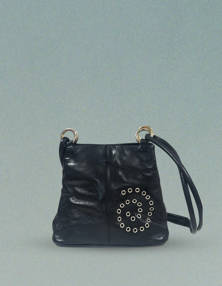 Spiral Stud Vintage Leather Bag / Piece 16
