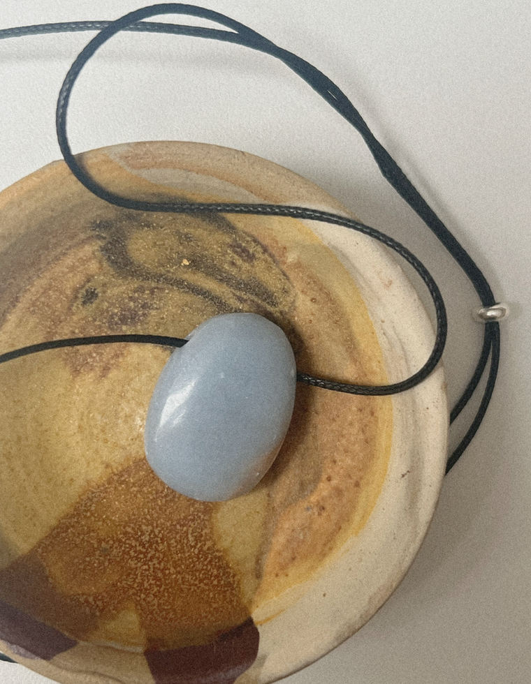 Selani - Angelite Forma Pendant