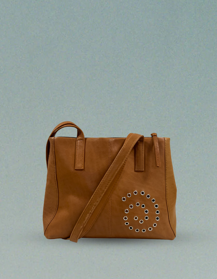 Spiral Stud Vintage Leather Bag / Piece 15