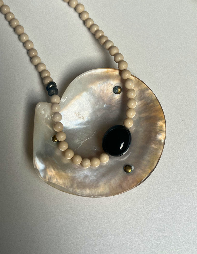 Counter 2 - Fossilised Coral & Onyx Necklace