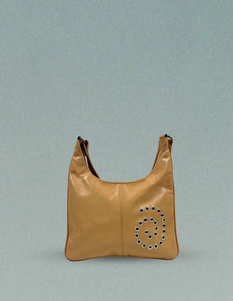 Spiral Stud Vintage Leather Bag / Piece 7