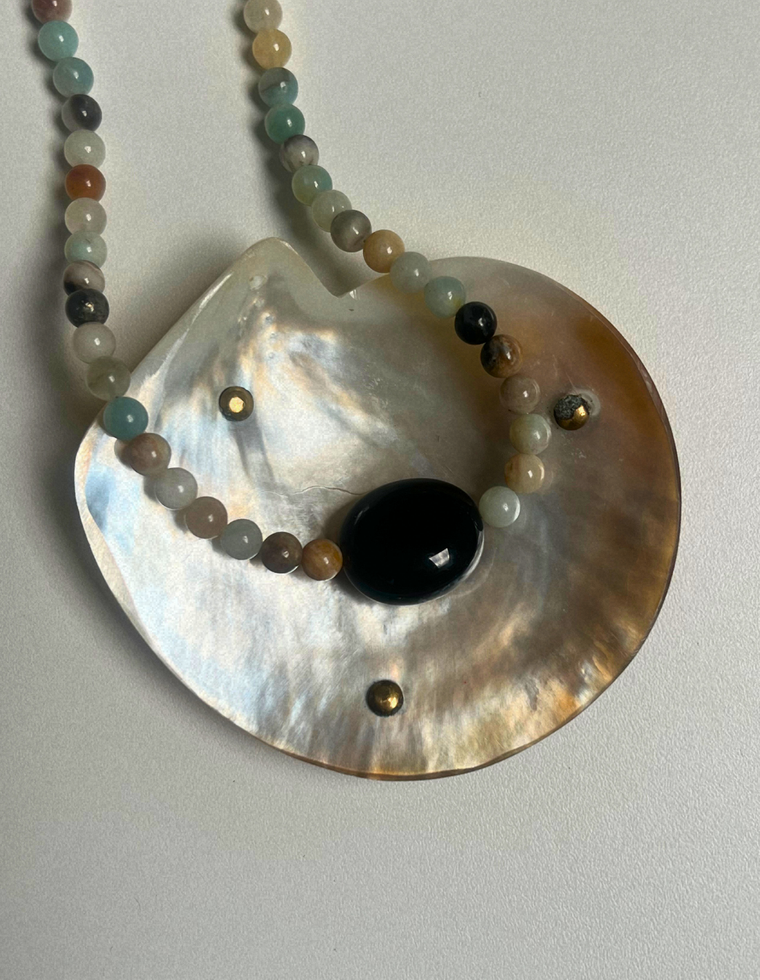 Levante 21 – Flower Amazonite & Onyx Necklace