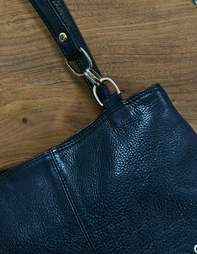 Spiral Stud Vintage Leather Bag / Piece 26