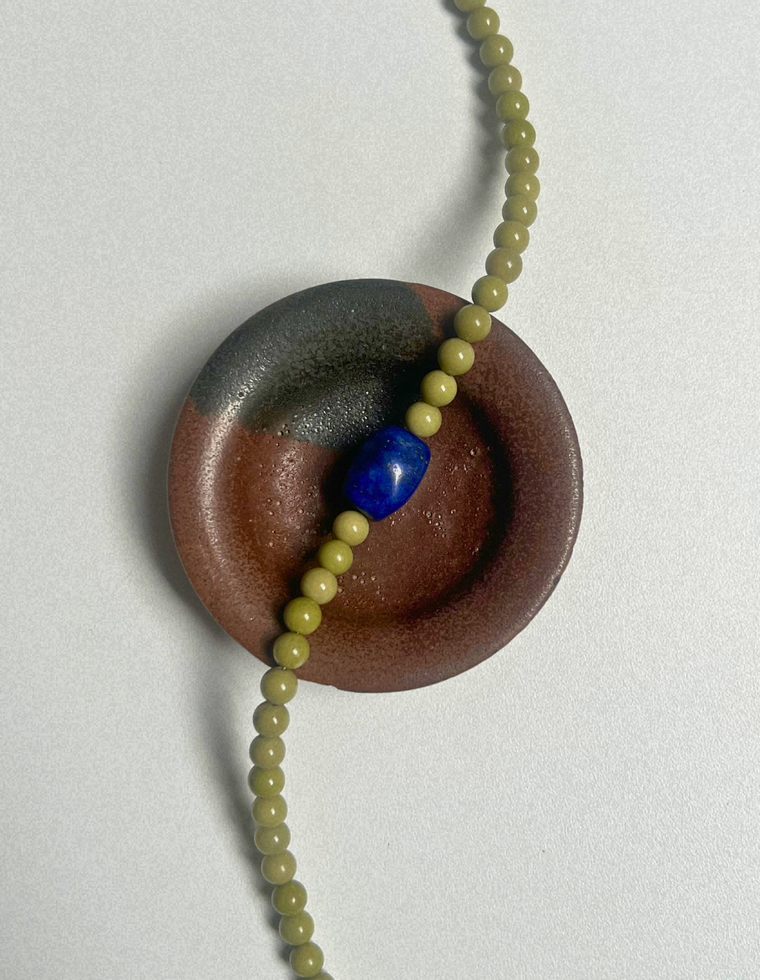 Levante 26 – Alashan Agate & Lapis Lazuli Necklace