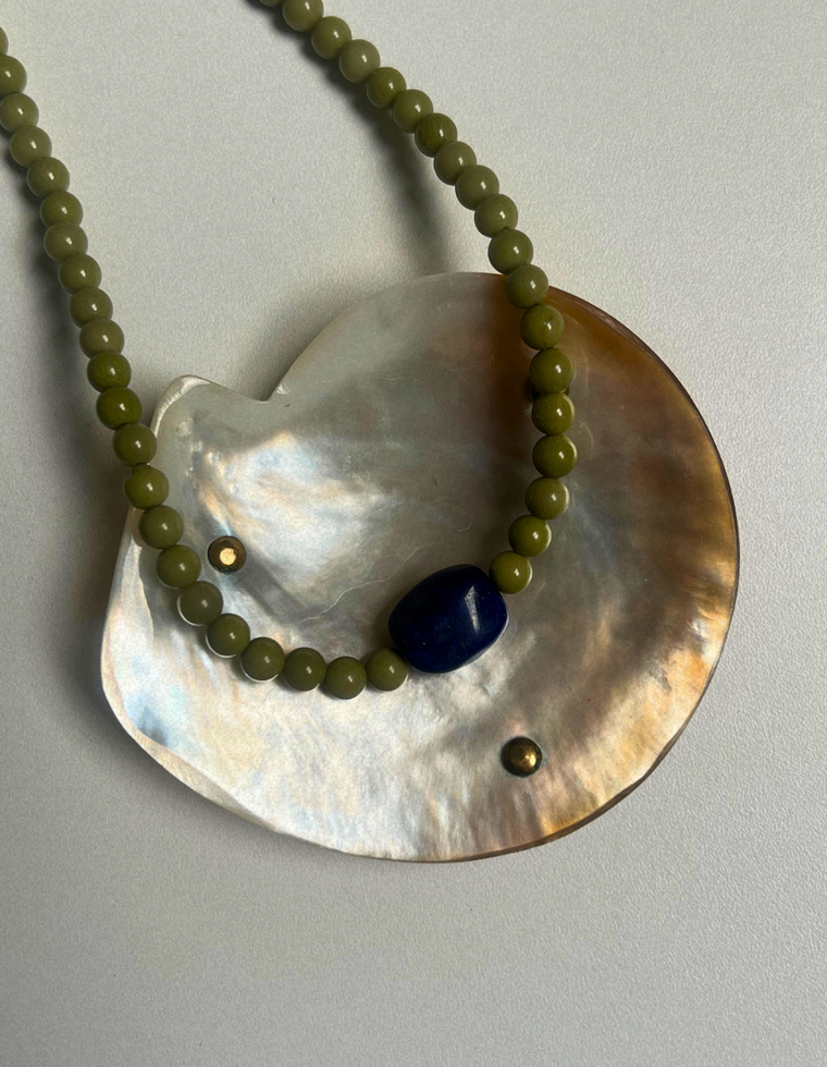 Levante 26 – Alashan Agate & Lapis Lazuli Necklace