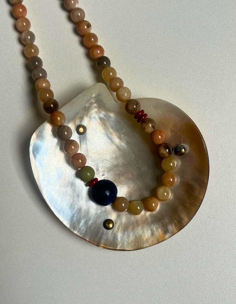 Levante 29 – Sunstone & Lapis Lazuli Necklace