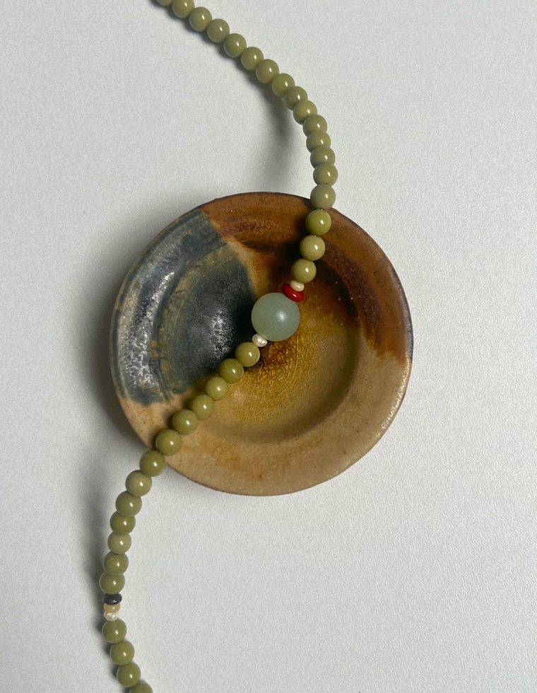 Levante 31 – Alashan Agate & Bowenite Necklace