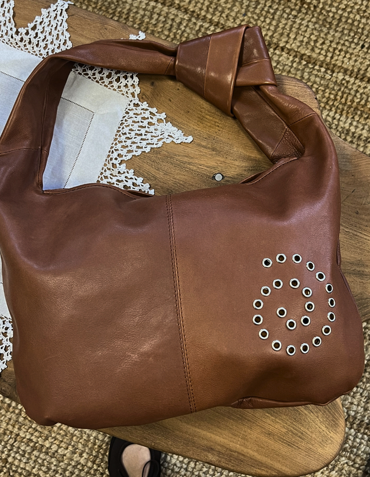 Spiral Stud Vintage Leather Bag / Piece 17