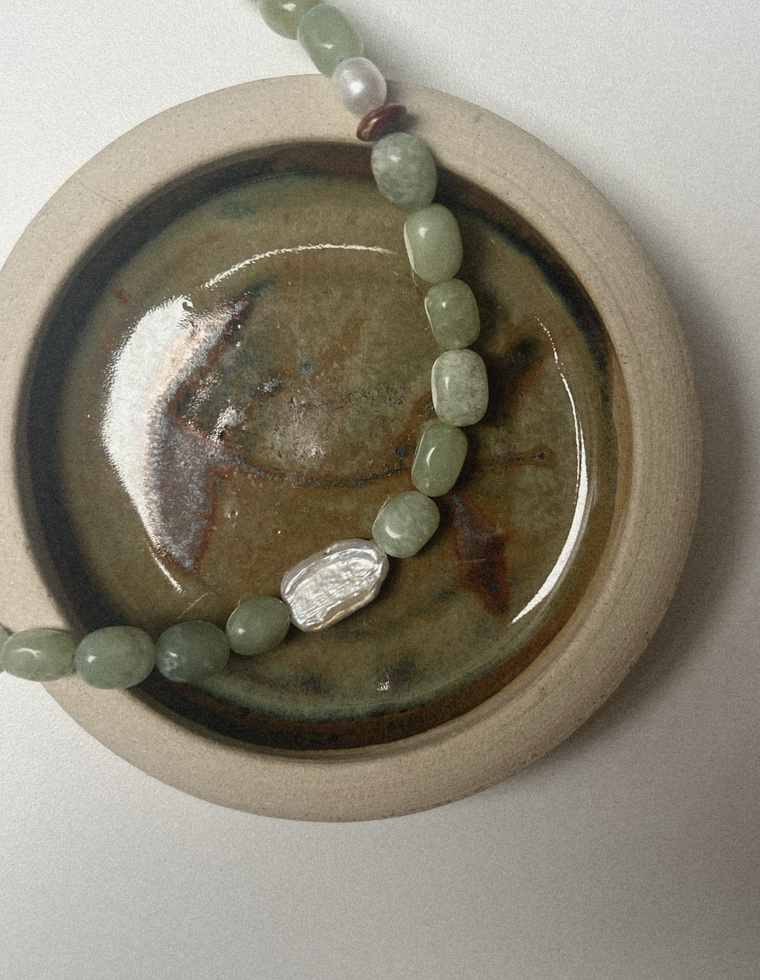 Tavriel - Bowenite & Pearl Necklace