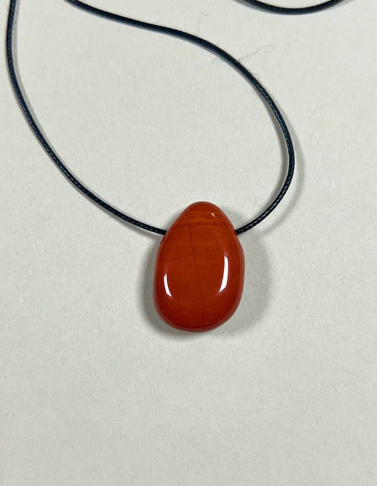 Marun IV - Red Jasper Forma Pendant