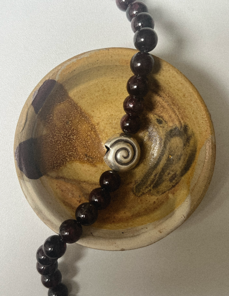 Myndra - Garnet Necklace