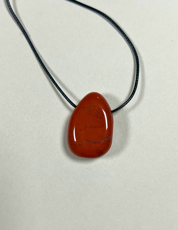 Marun VIII - Red Jasper Forma Pendant