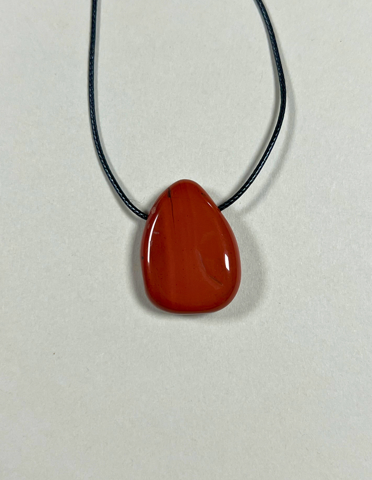 Marun VII - Red Jasper Forma Pendant