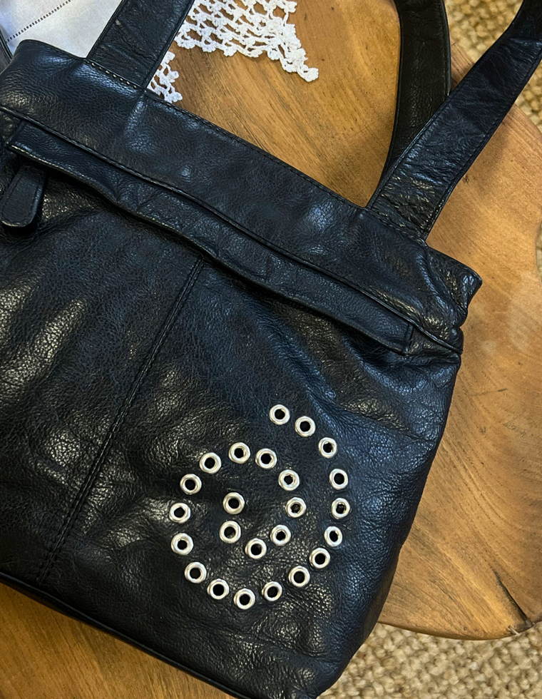 Spiral Stud Vintage Leather Bag / Piece 30