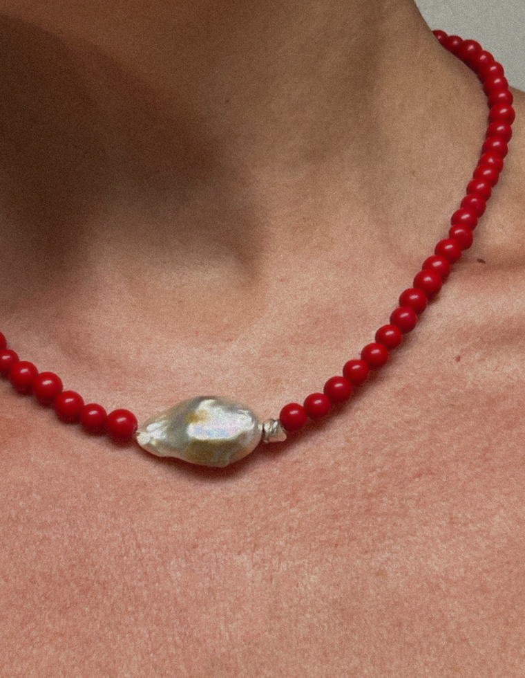 Veluna - Coral & Pearl Necklace