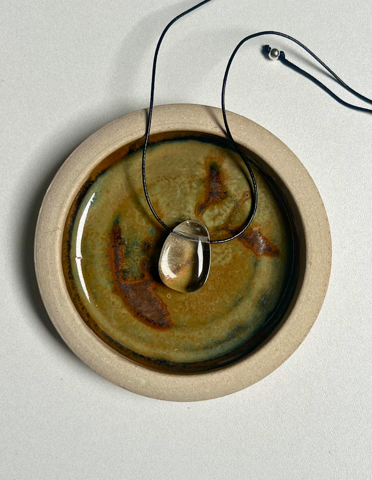 Quartz Forma Pendant